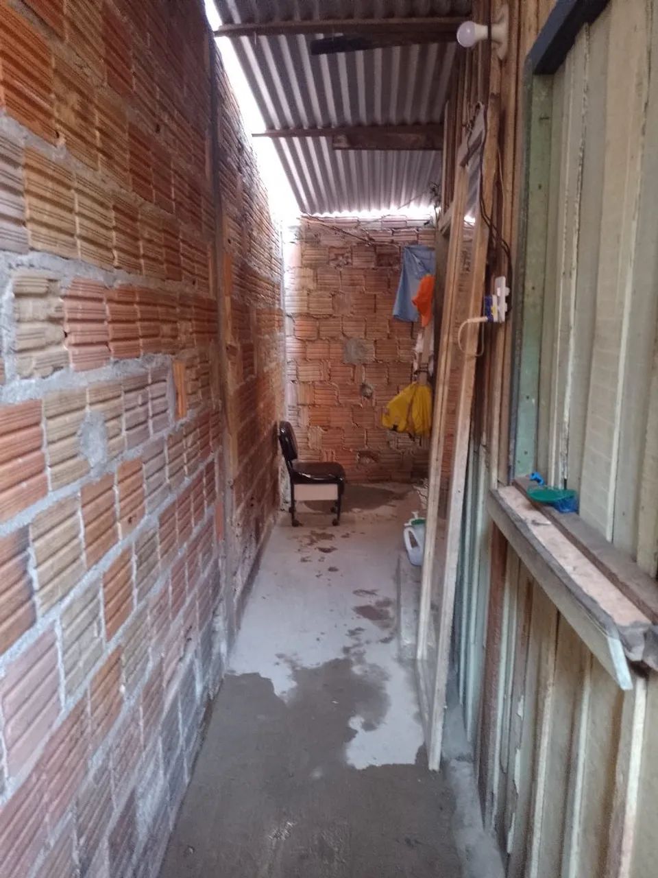 Vendo uma casa no japiim  NEGOCIÁVEL  - Foto 3