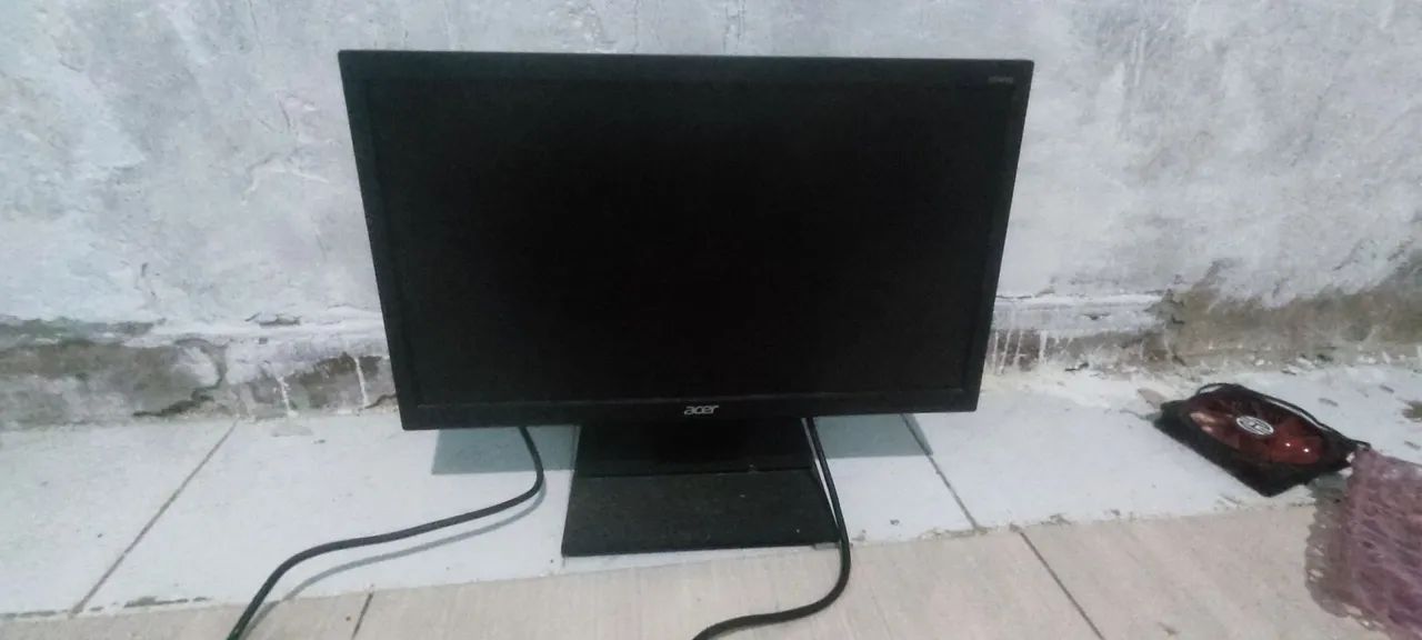 Monitor Acer LCD 19.5 polegadas