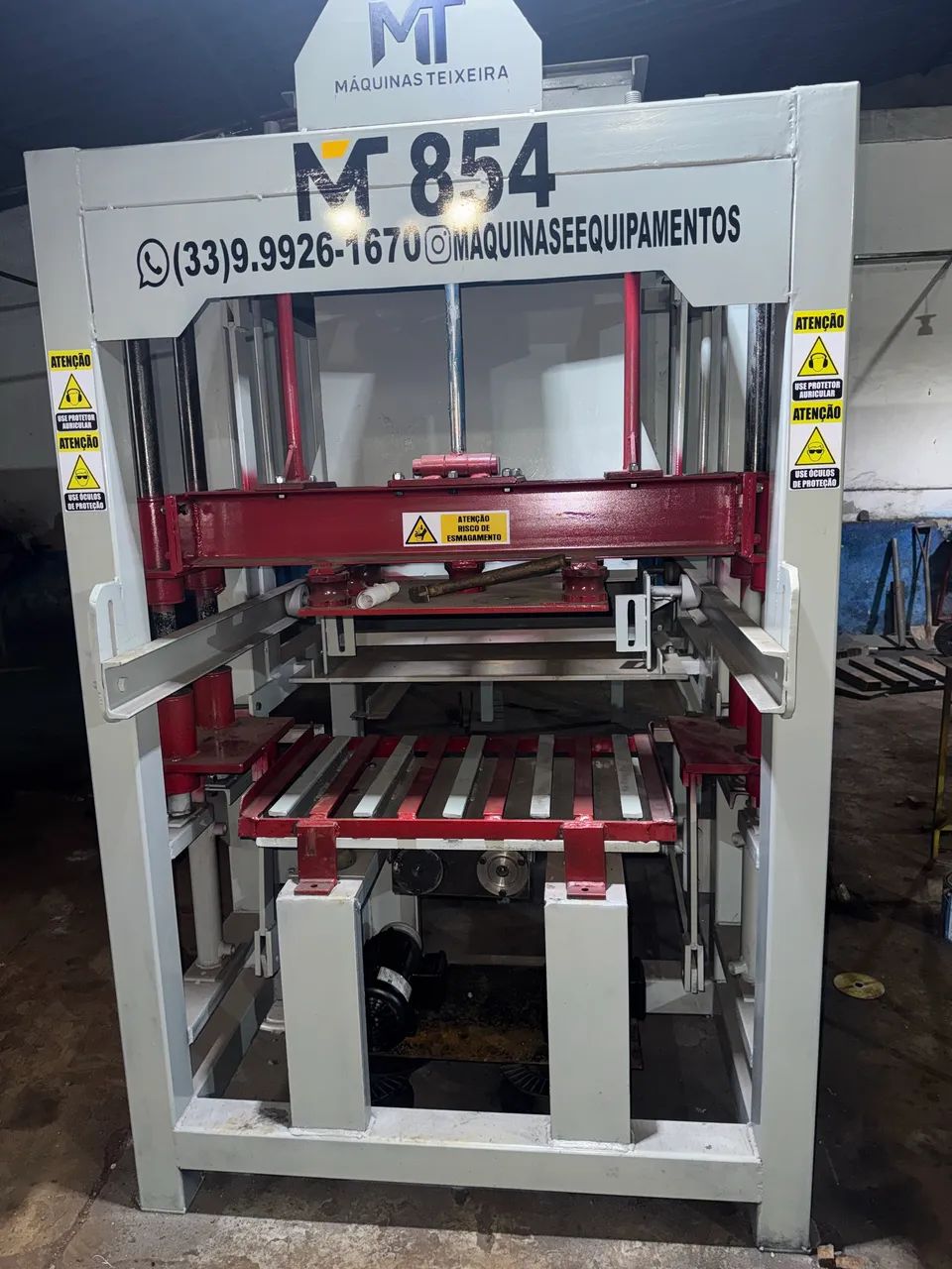 Máquinas de blocos, pavers e bloquete - Foto 4