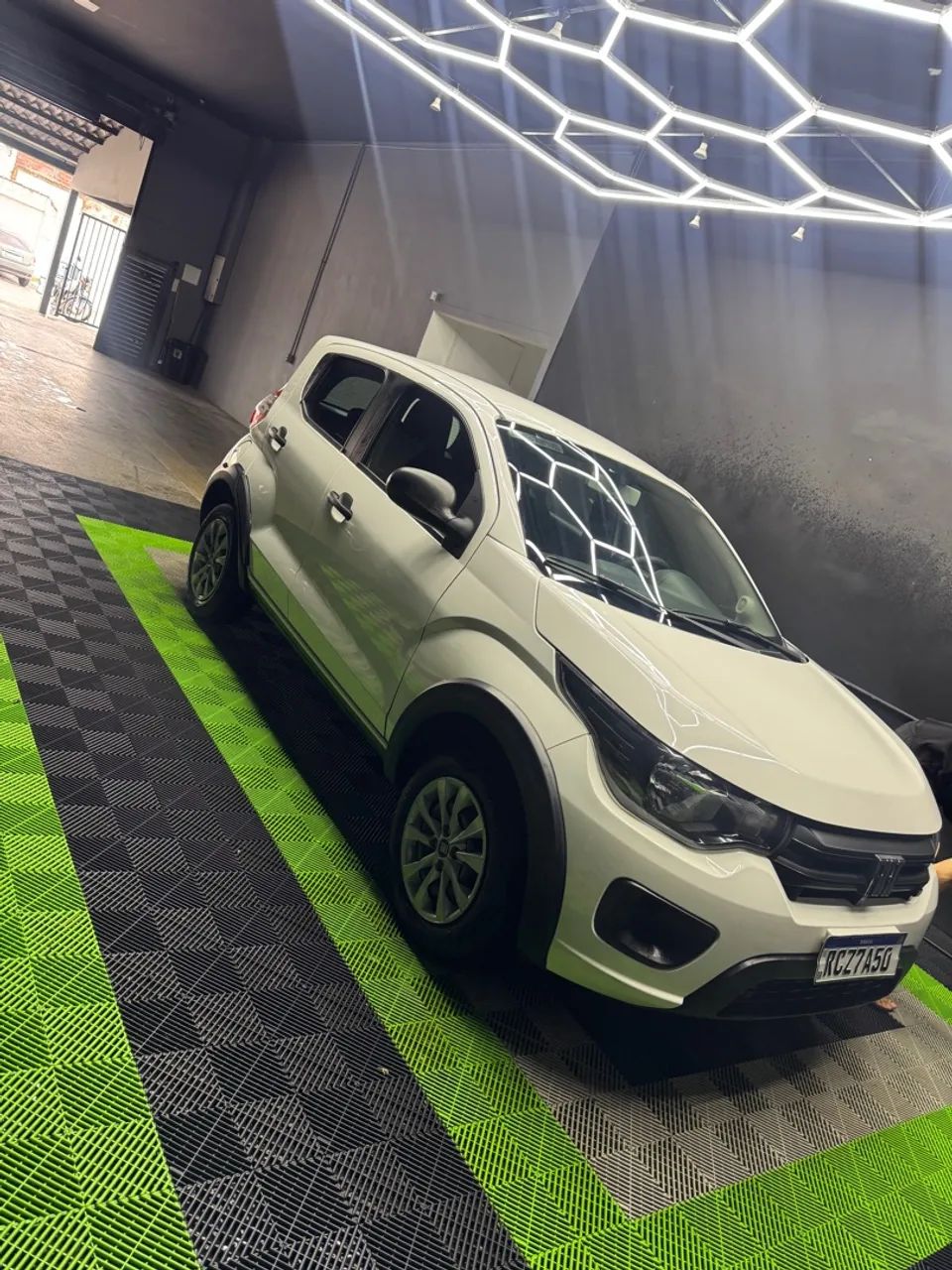 Carro conservado emplacado 2025 - Foto 2