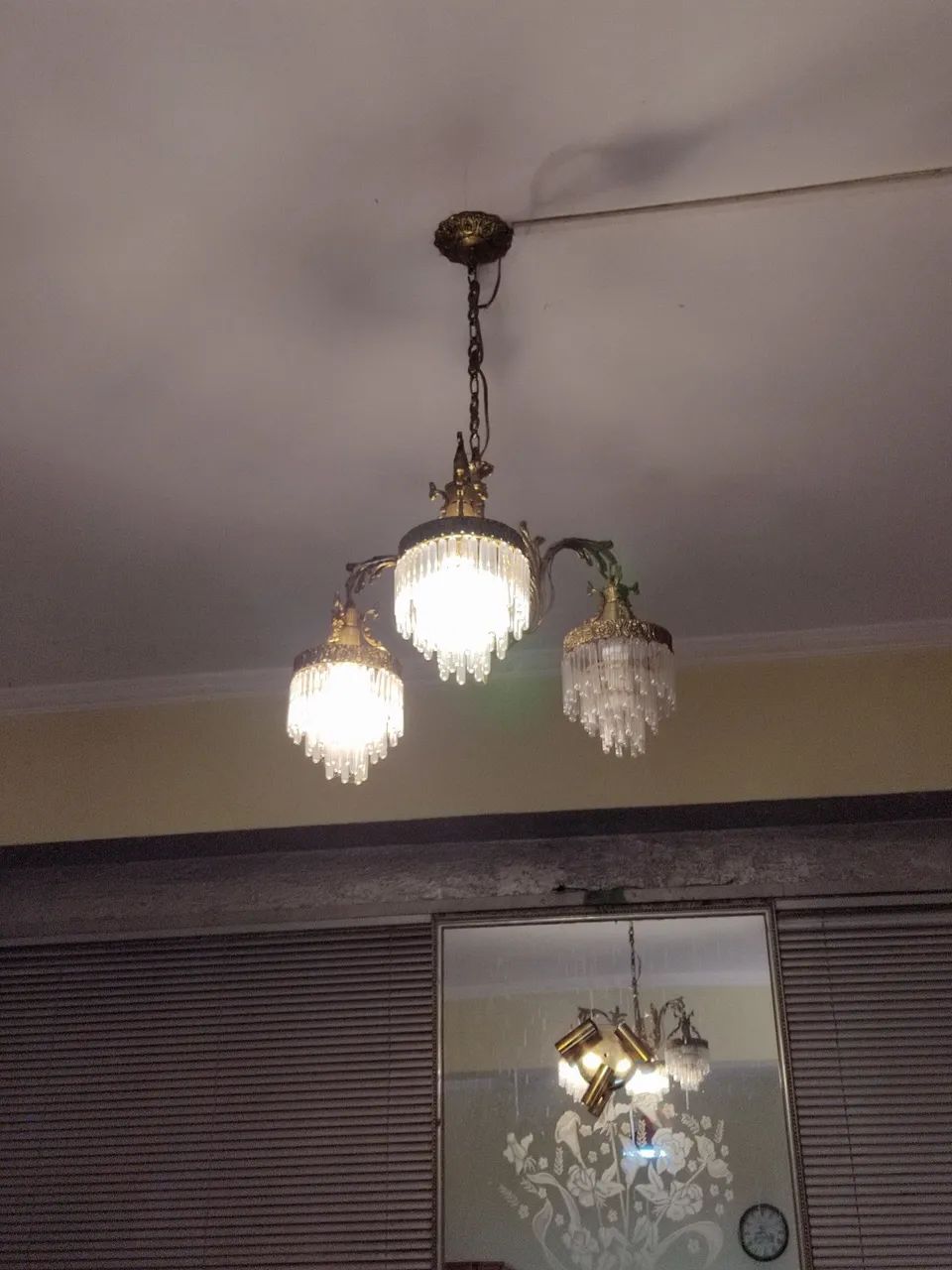 Lustre de bronze e cristal 