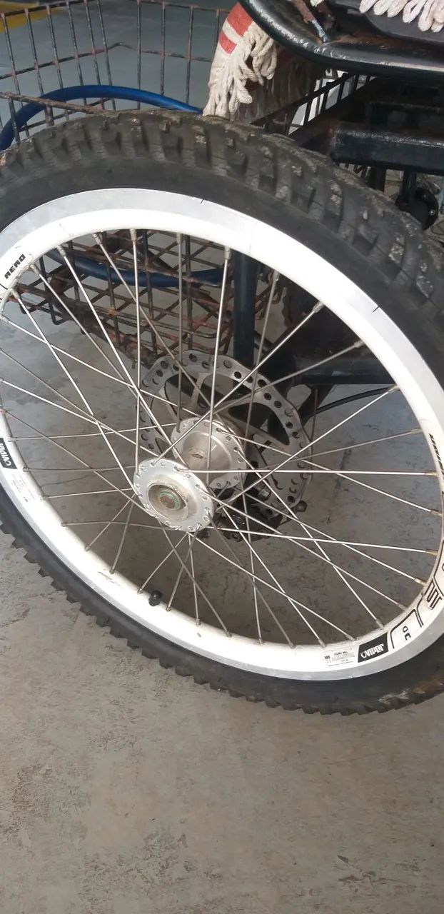 Triciclo plaiano  com Cadeira - Foto 2
