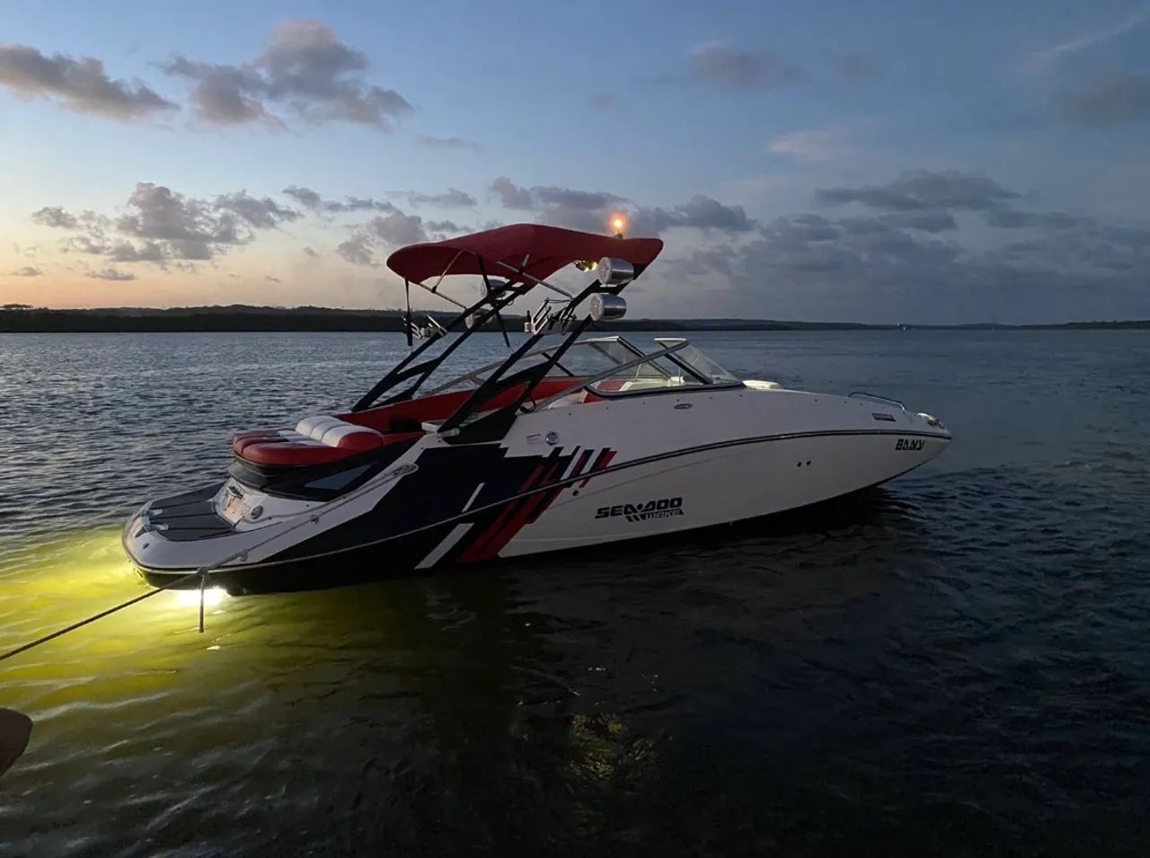 Lancha Jetboat Sea-Doo Wake 230 - 2012 - Foto 2