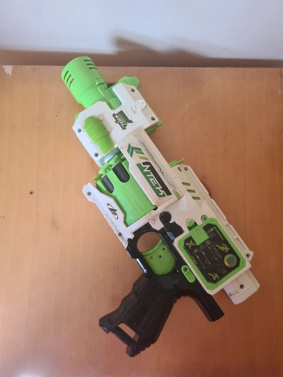 Arma automática de brinquedo do Max Steel