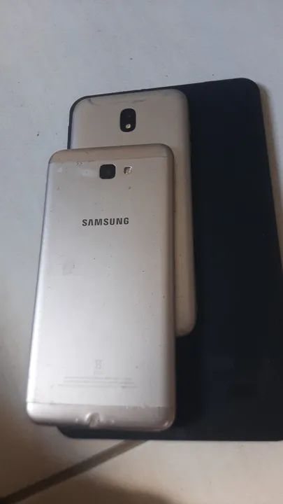 Dois Smartphones Samsung - Seminovos