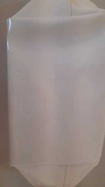 Necessaire Feminina Bege em Plástica