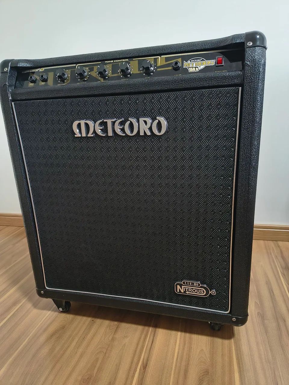 Cubo de baixo Meteoro Nitrous