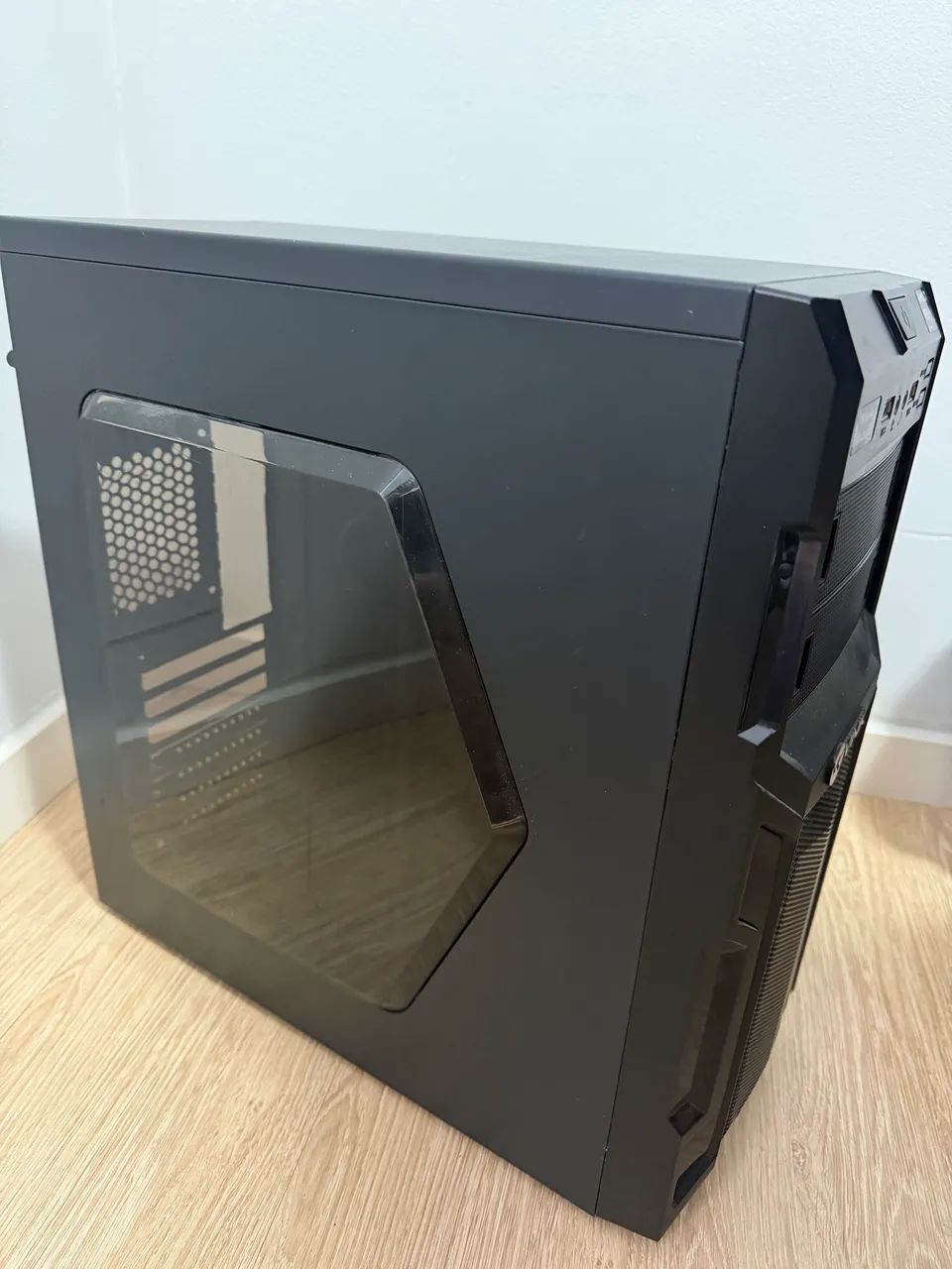 Typhoon VX Gamer - Gabinete Mid-tower Vinik