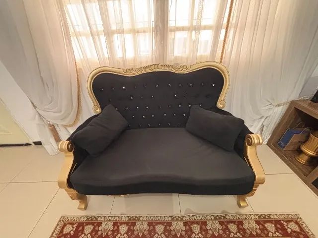 Mesa de janta 8 cadeiras e sofá de 2 lugares e 2 poltronas  - Foto 4