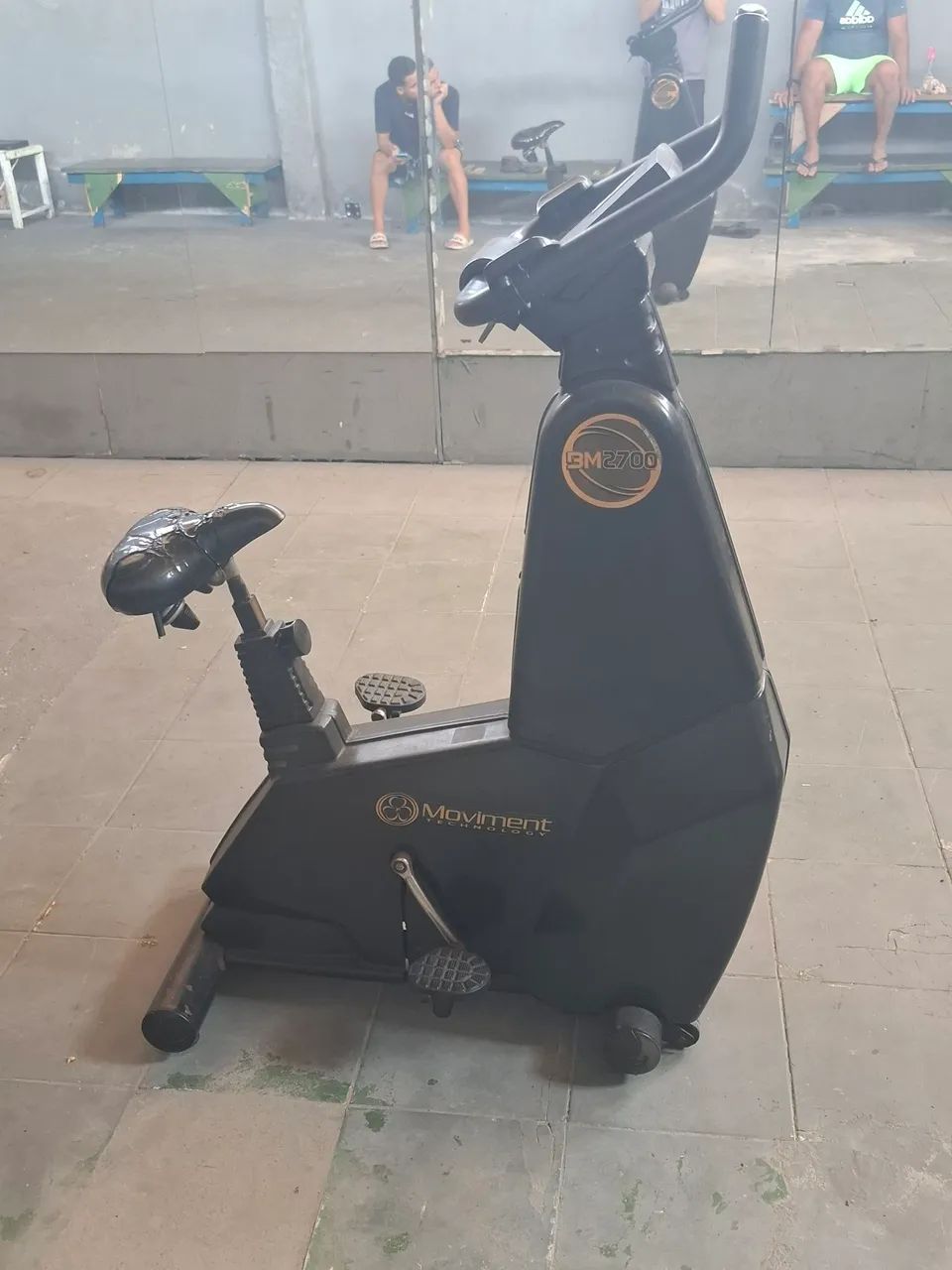 Bicicleta ergometrica profissional academias 