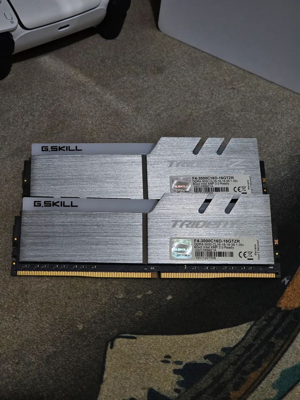 Memória RAM G.Skill Trident Z RGB 16 GB (2x8 GB) DDR4 3000 MHz - Foto 3