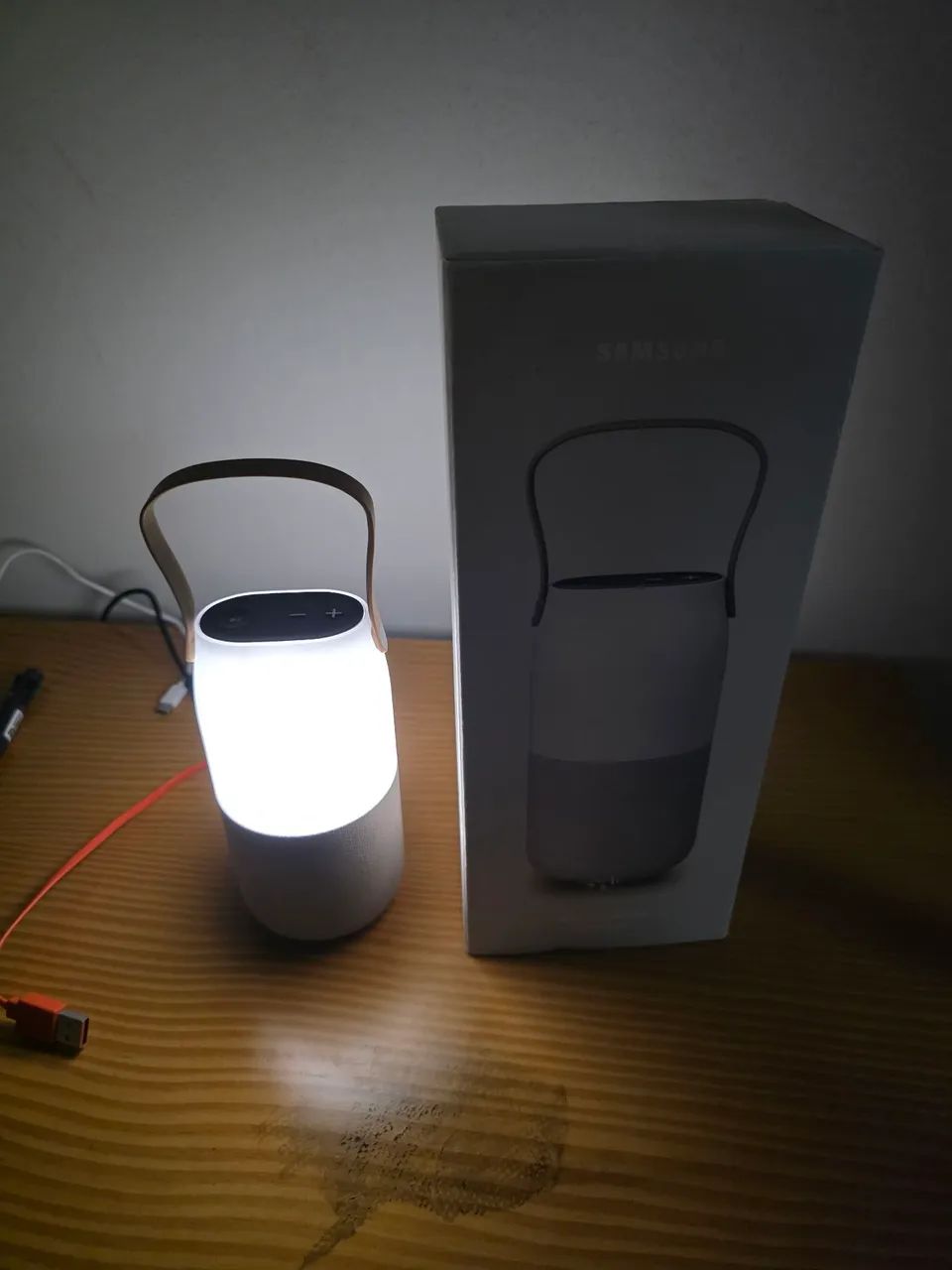 Samsung - Wireless Speaker Bottle Design