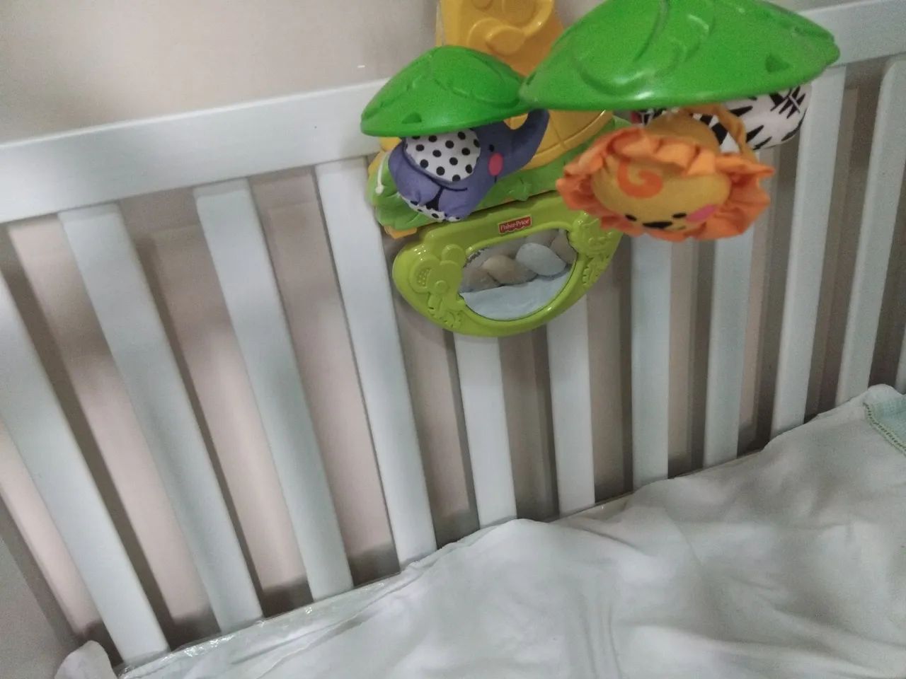 Berço de bebê com colchão  - Foto 4