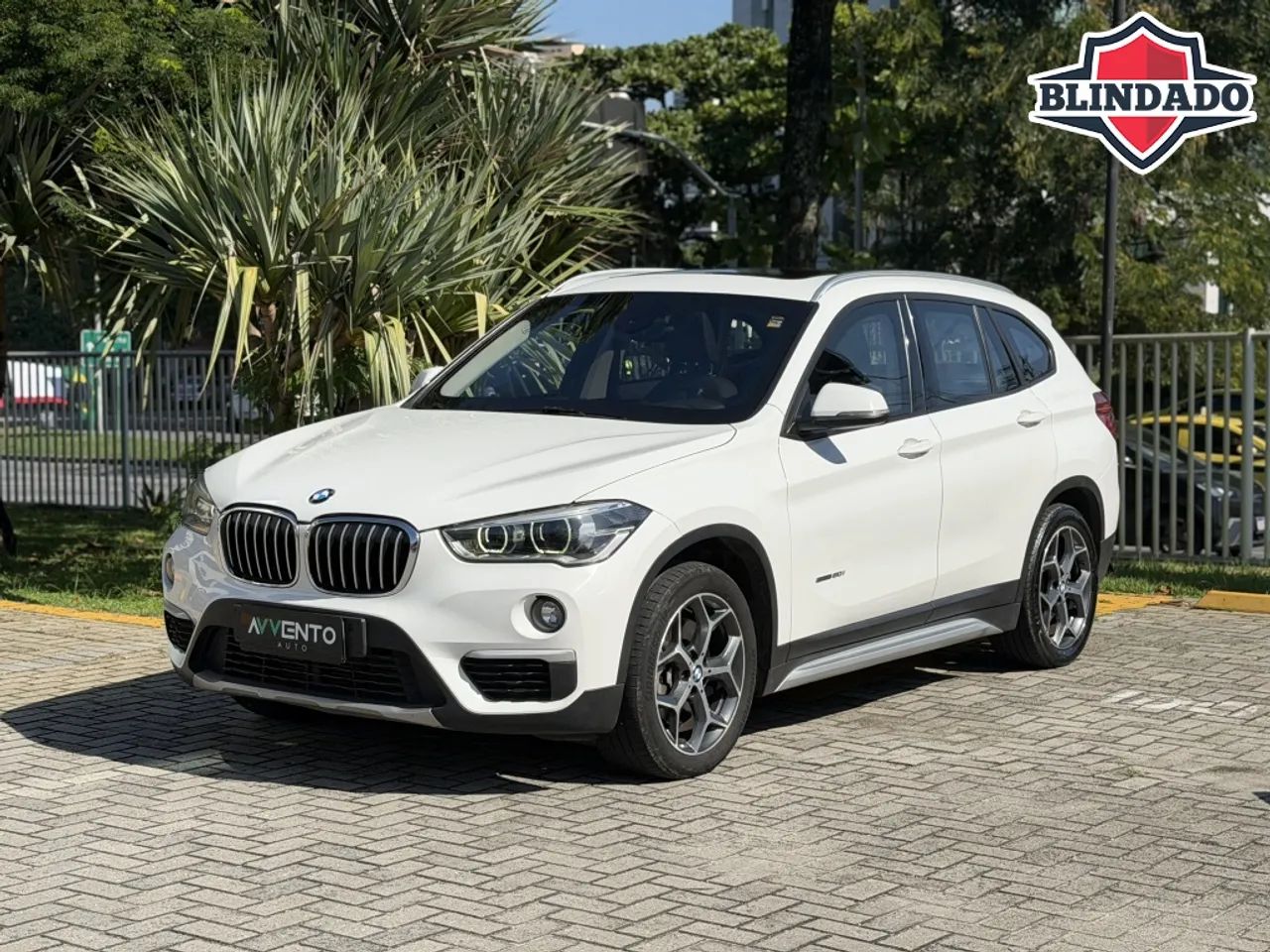 BMW X1 Sdrive 20I X-line 2.0 TB Active Flex 2017