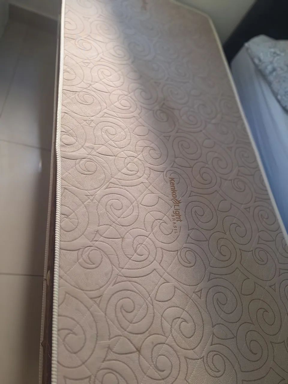 Vende se cama box solteiro 