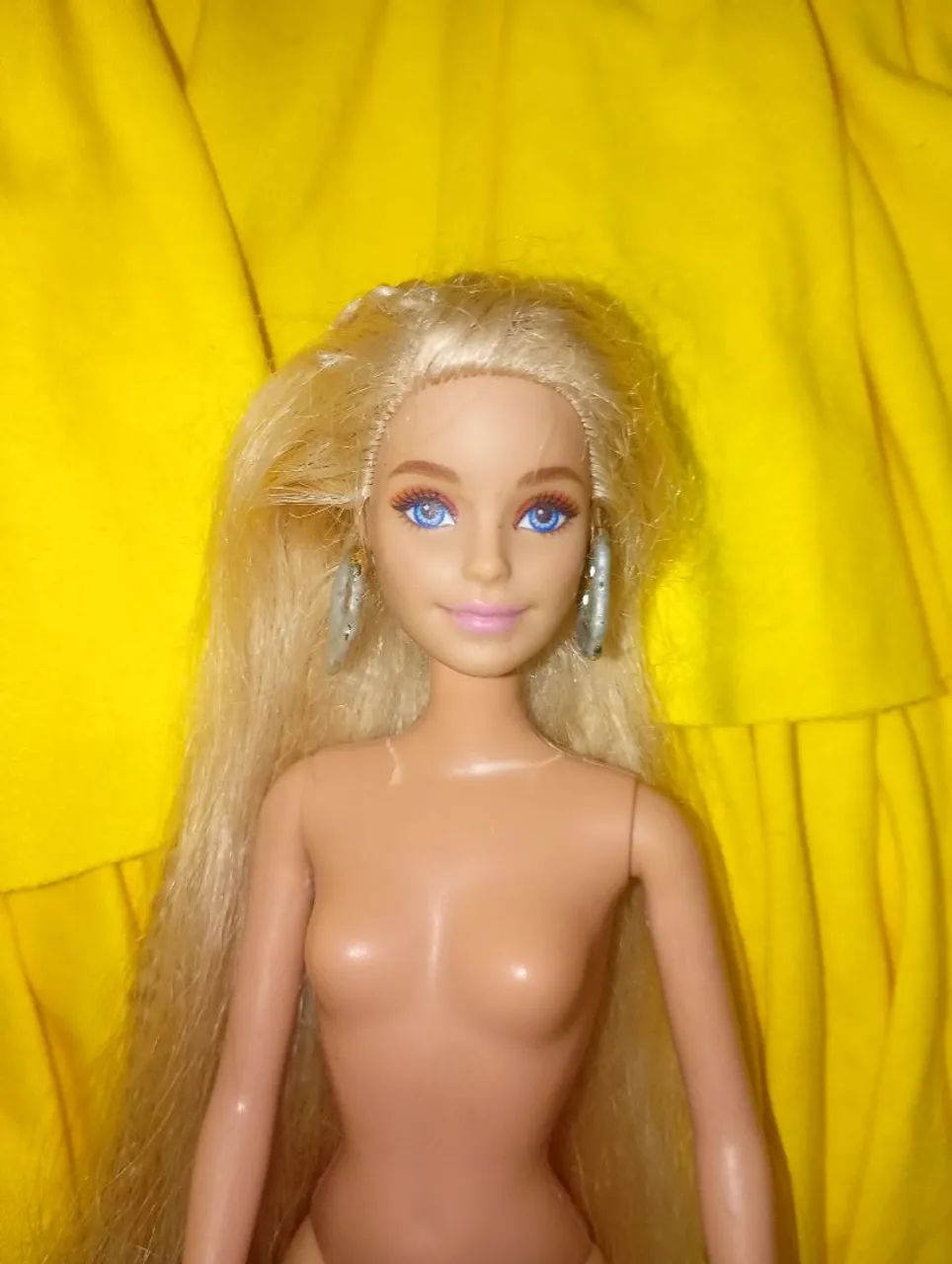 Boneca Barbie extra em corpo trocado  - Foto 2