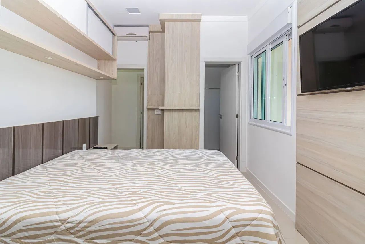 Alugo Casa 4 Suítes  em Jurerê - Florianópolis - SC - Foto 4