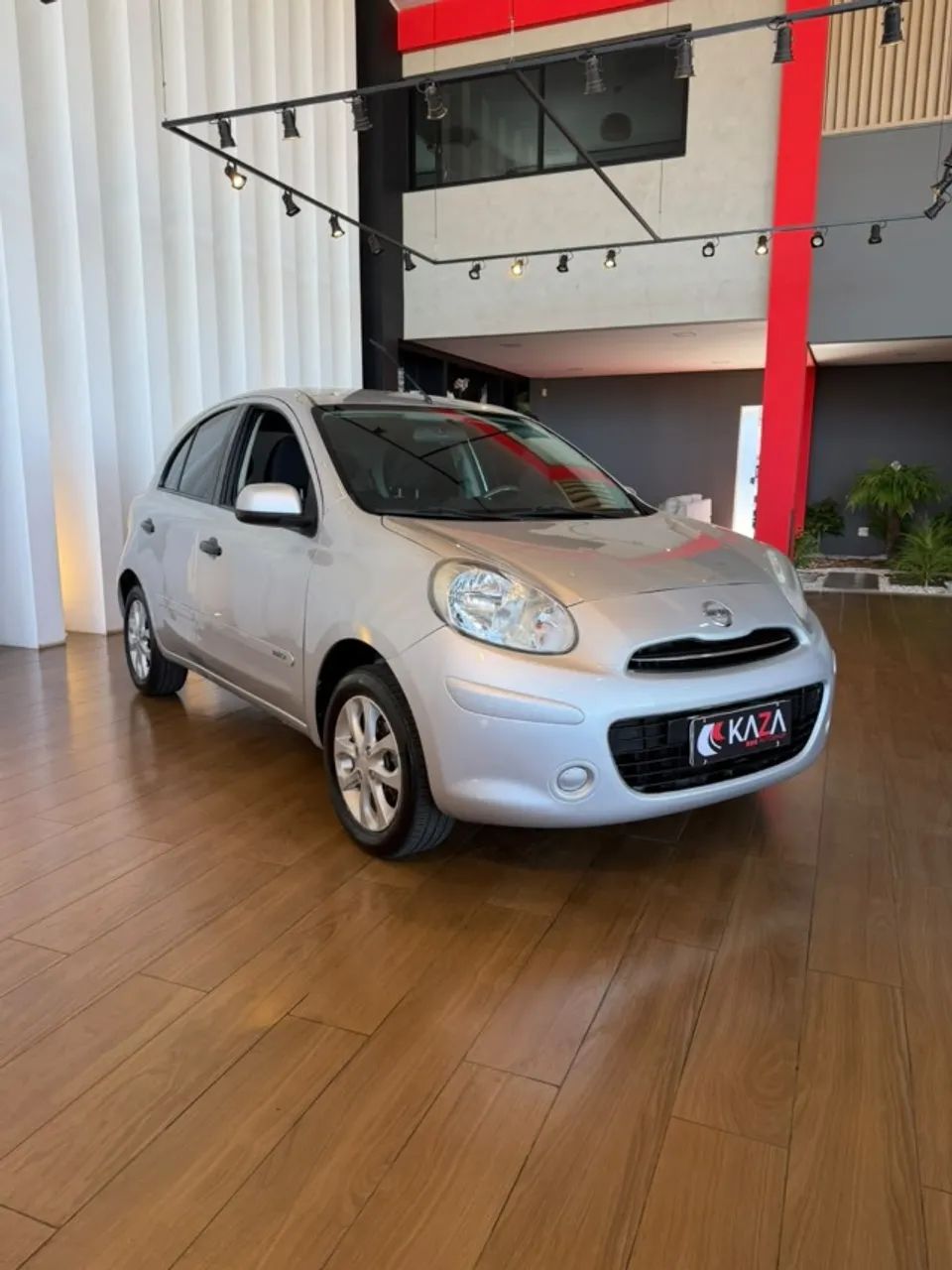 Nissan March MARCH SV 1.6 16V Flex Fuel 2013