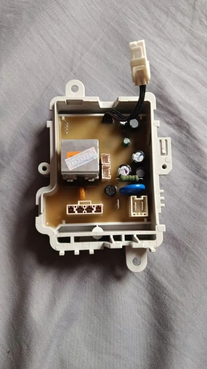 Vendo Placa de potência modelo CWS12 - Foto 3