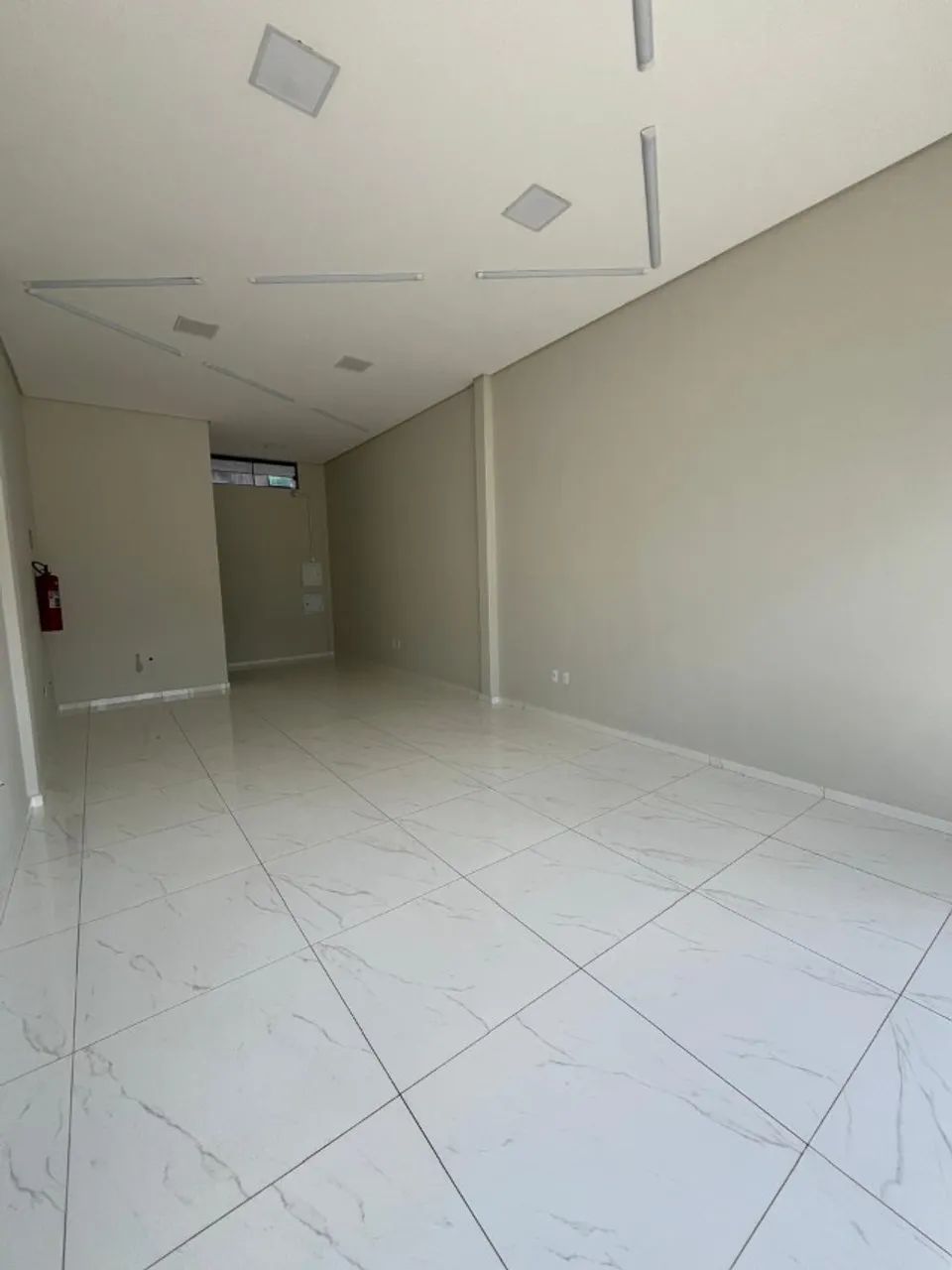 SALA COMERCIAL NA REGIÃO DA VILA A - Foto 2