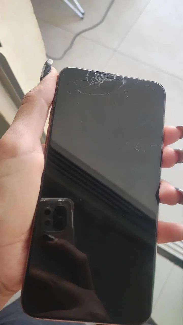 iPhone 11 Pro Max 256 gb Face ID funcionando - Celulares e