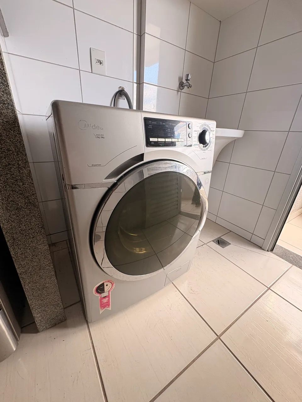 Máquina faz tudo lavar e seca 