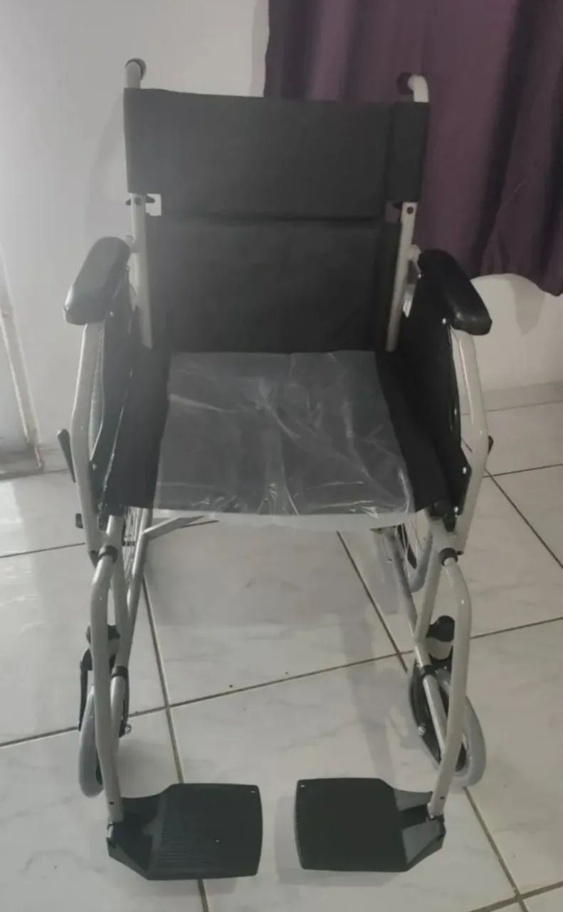 Cadeira de Rodas (Produto Novo)