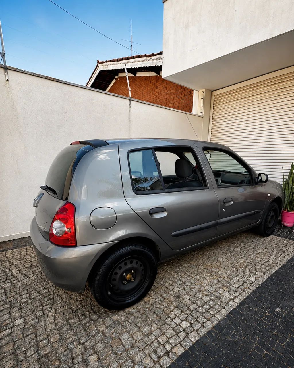 Renault Clio Expression Hi-flex 1.0 16V 5P 2008