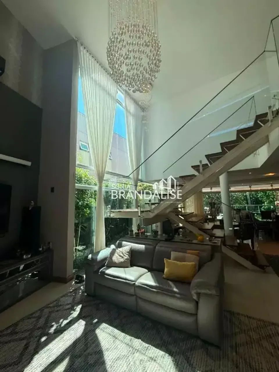 UMA RESIDENCIA EXTRAORDINÁRIA NO CORAÇÃO DE FLORIPA - Foto 4