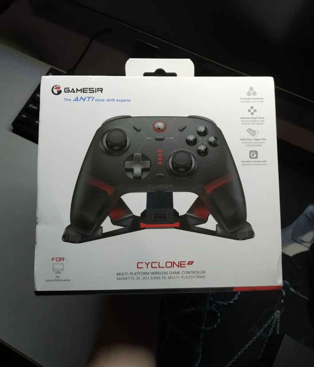 Controle Gamesir Cyclone 2 com Base de carregamento