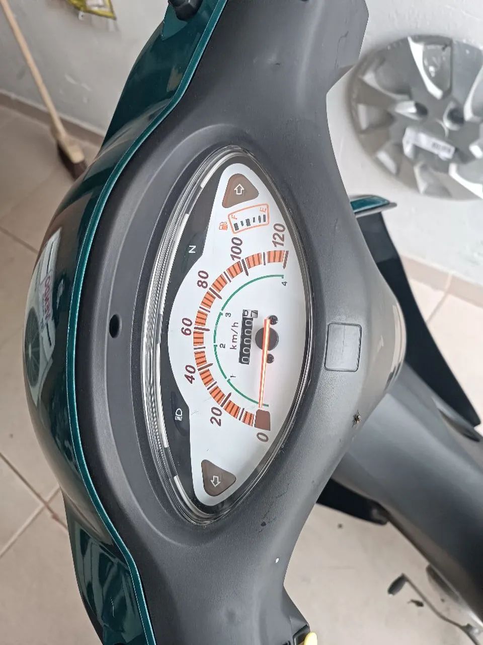 Vendo Biz 100 Conservada