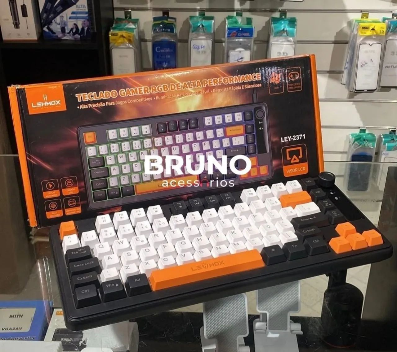 Teclado gamer mecânico lehmox  com visor RGB e alta performance 
