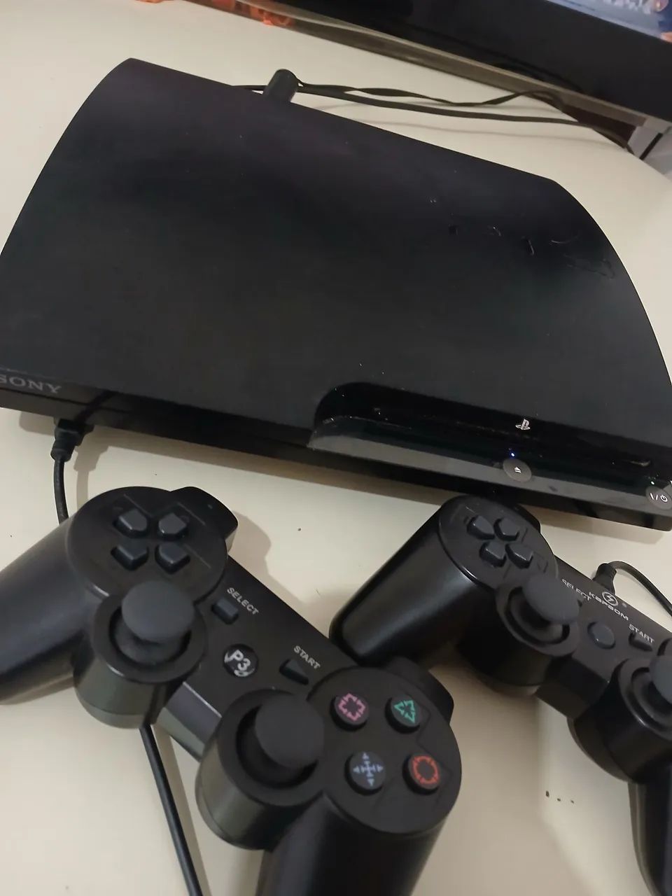 PS3 Slim + 2 Controles + Cabos | Funciona no AV | HDMI com defeito - Foto 3