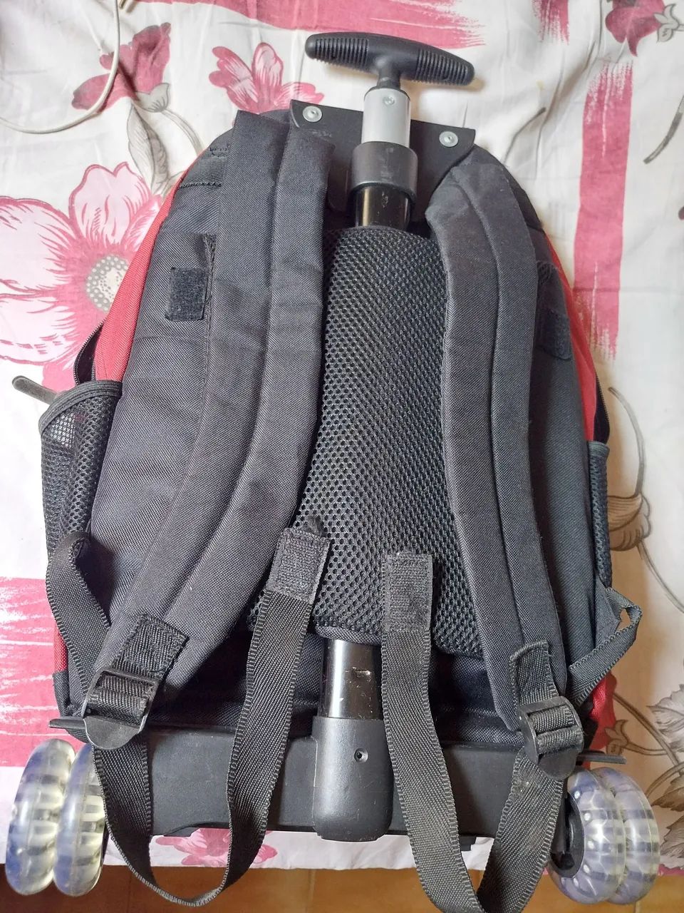 Mochila Flash vermelha usada/conservada - Foto 4