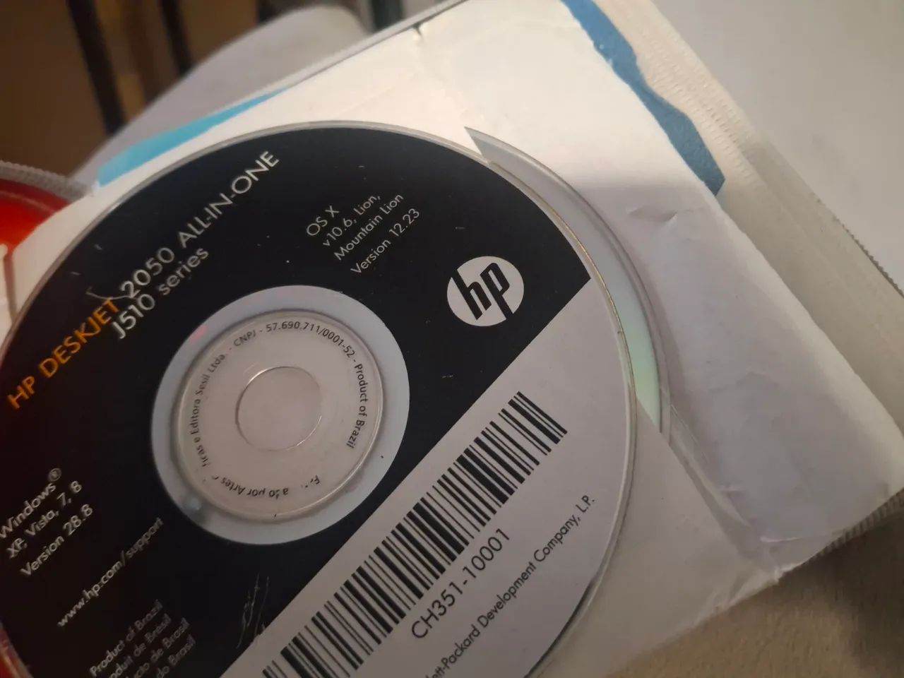 CDs de jogos pra pc e case pra CD vai junto - Foto 2