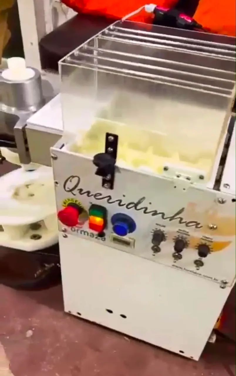 Máquina de modelar salgados e doces + masseira de 5kg 220v - Foto 4