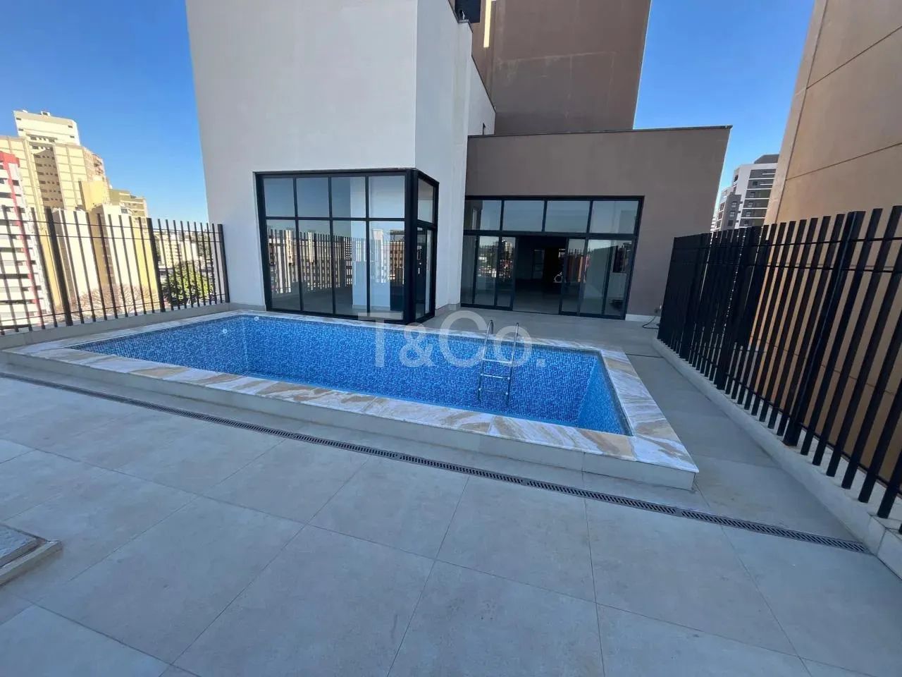 Apartamento 3 Suítes No Cambuí Com 297m² e Sem Vizinho Lateral - Foto 3