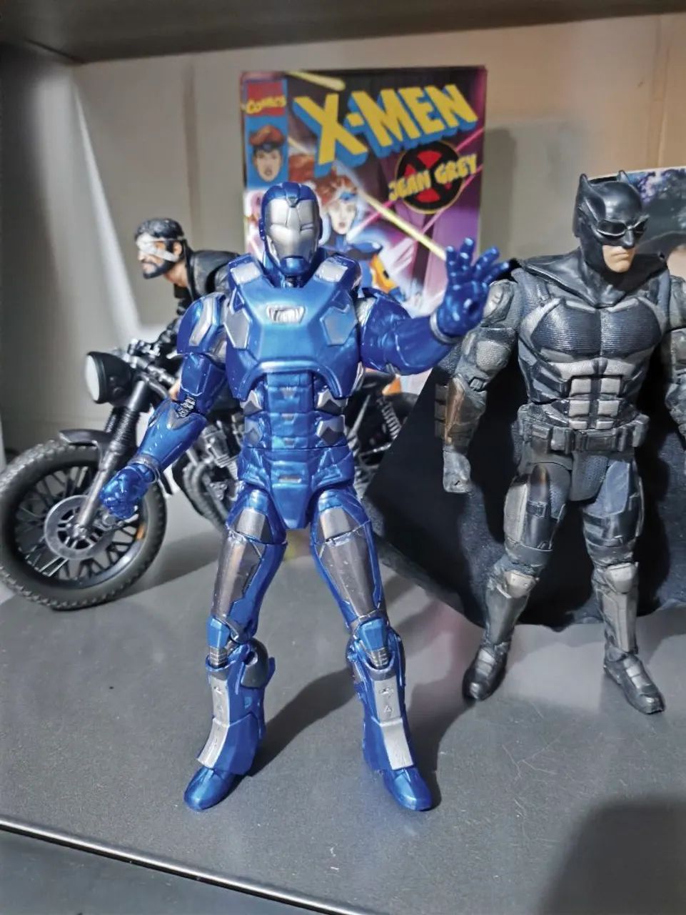 Homem de Ferro Blue Marvel Legends 