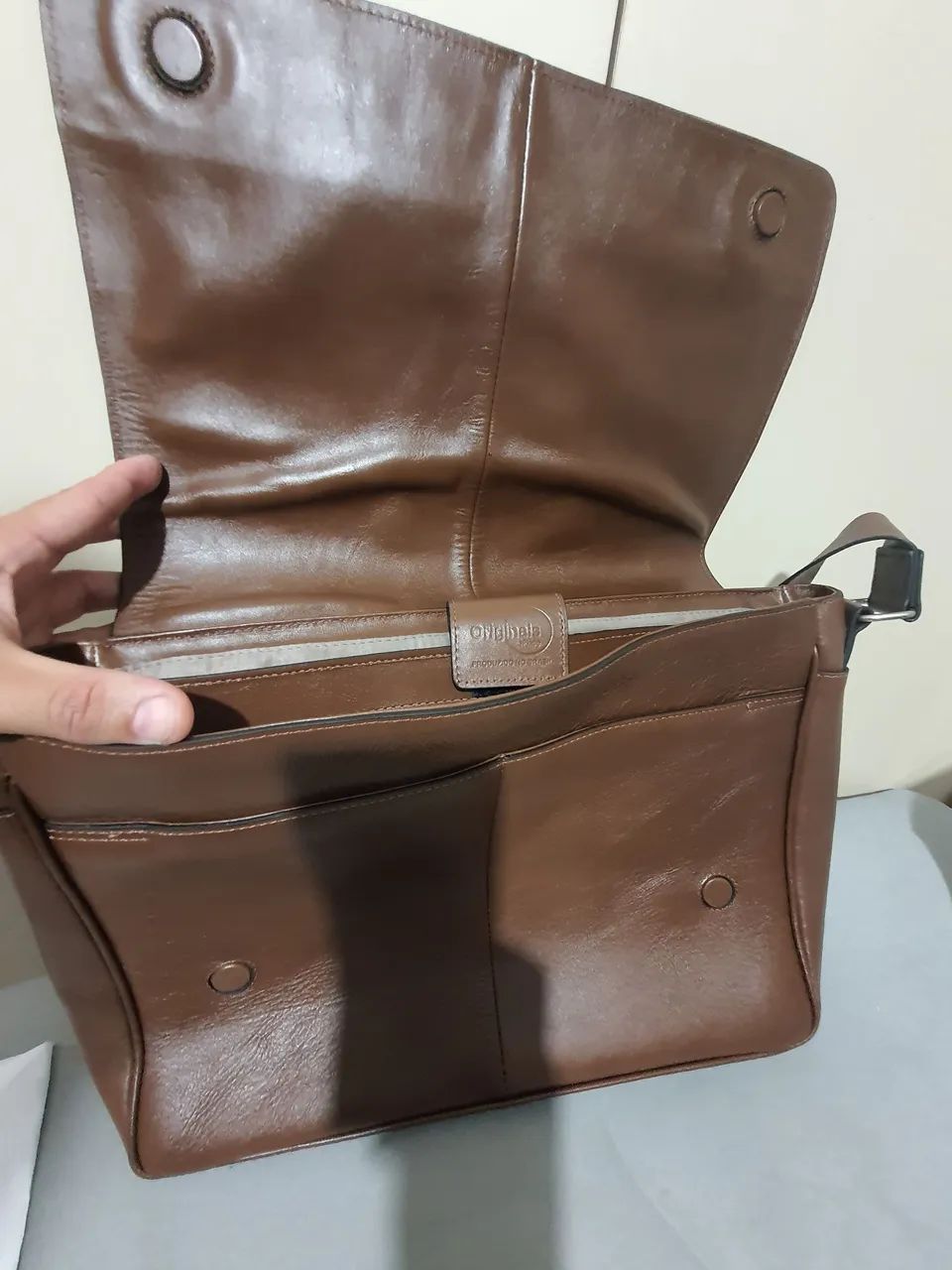 Bolsa transversal em couro para macbook da IPLACE  - Foto 3