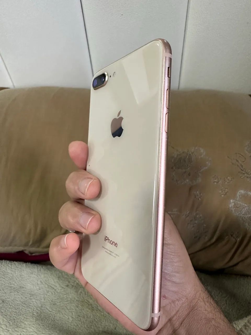 iPhone 8 Plus 