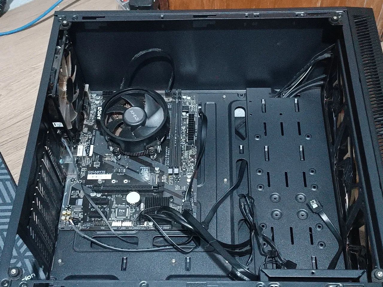 Gabinete, placa mãe e processador  - Foto 5