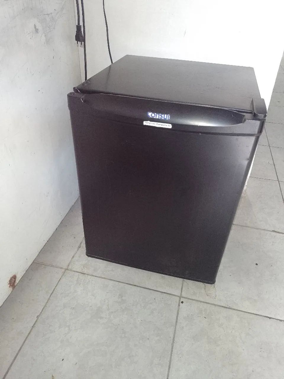 Frigobar Consul Funcionando Perfeitamente 81 Litros