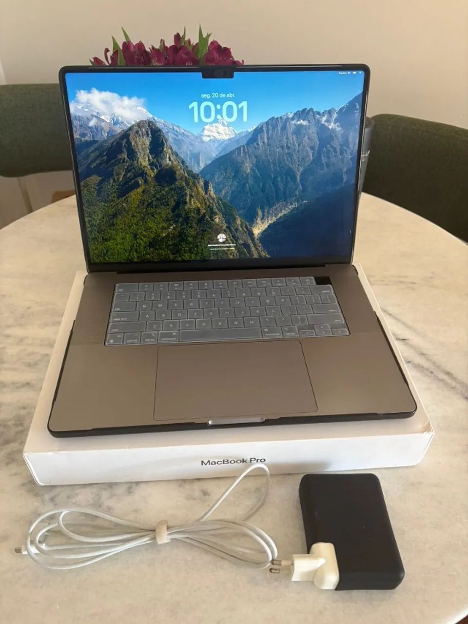 MacBook Pro 16インチ M1 16GB 512GB 充放電23回 Macbook Pro 2021, 16 , M1 Pro, 16gb, Ssd-512gb C/detalhe