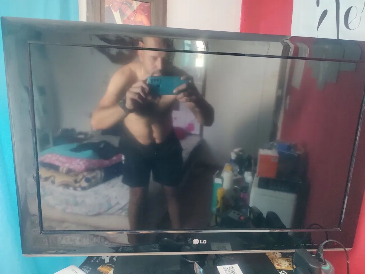 Vendo TV LG 32 polegadas não é smartv mais funcionando perfeitamente com controle  - Foto 2