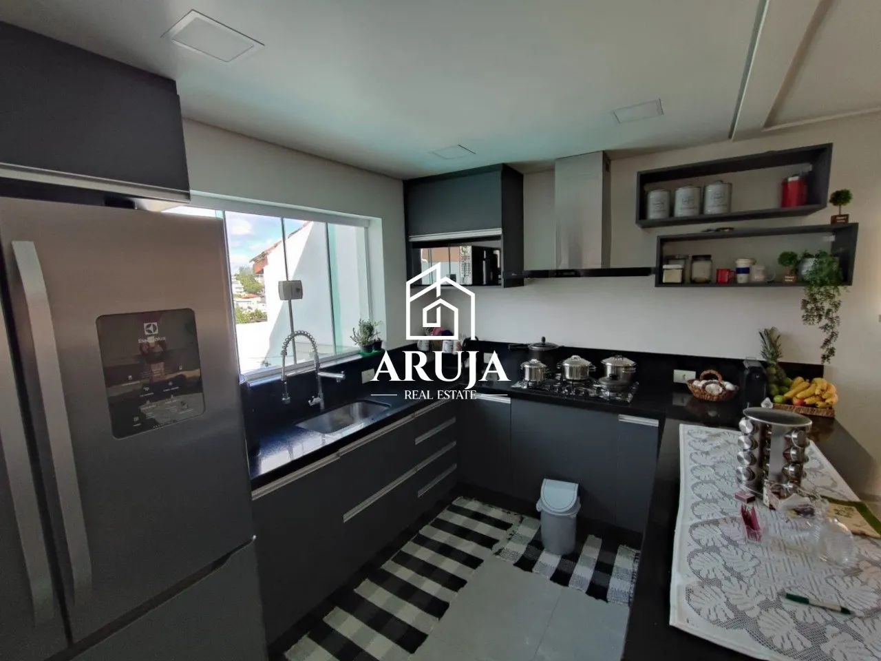 Casa com 4 Dormitórios, 1 Suíte, Piscina e Área Gourmet - Foto 4