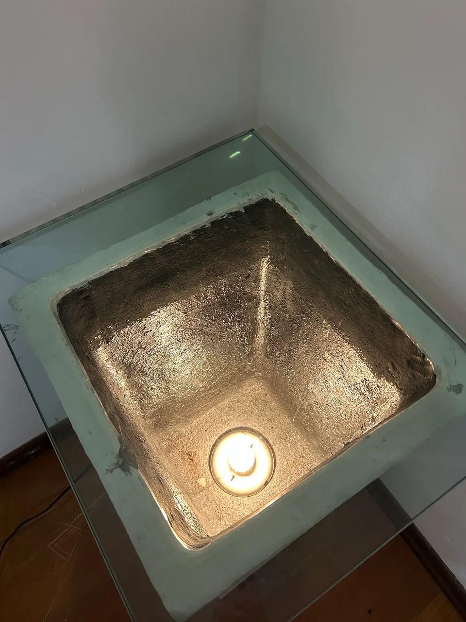 Mesa/mesinha de canto com luz - Foto 2