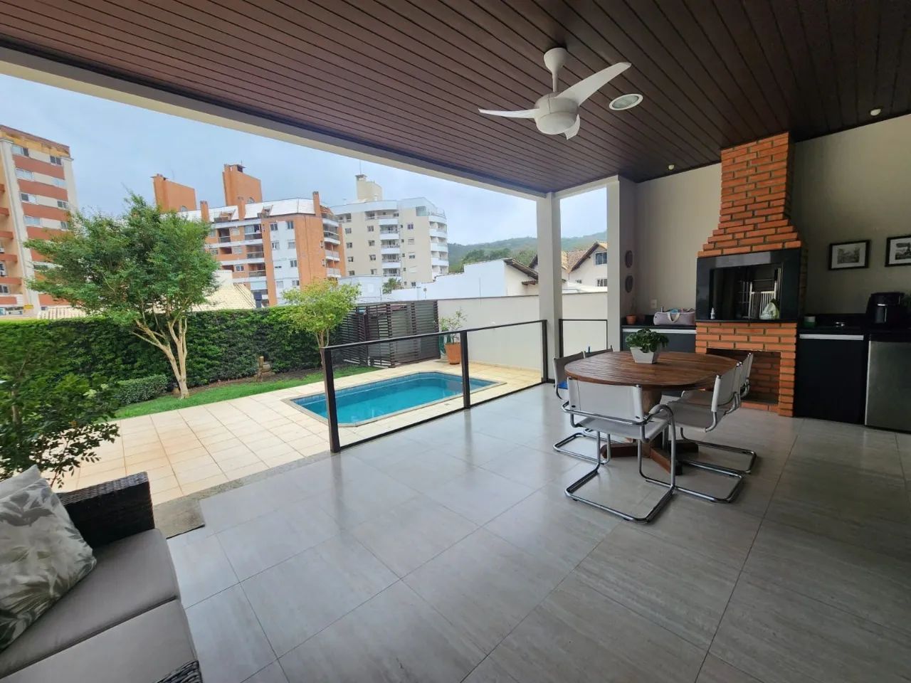 Casa de 3 dormitórios à venda no Córrego Grande