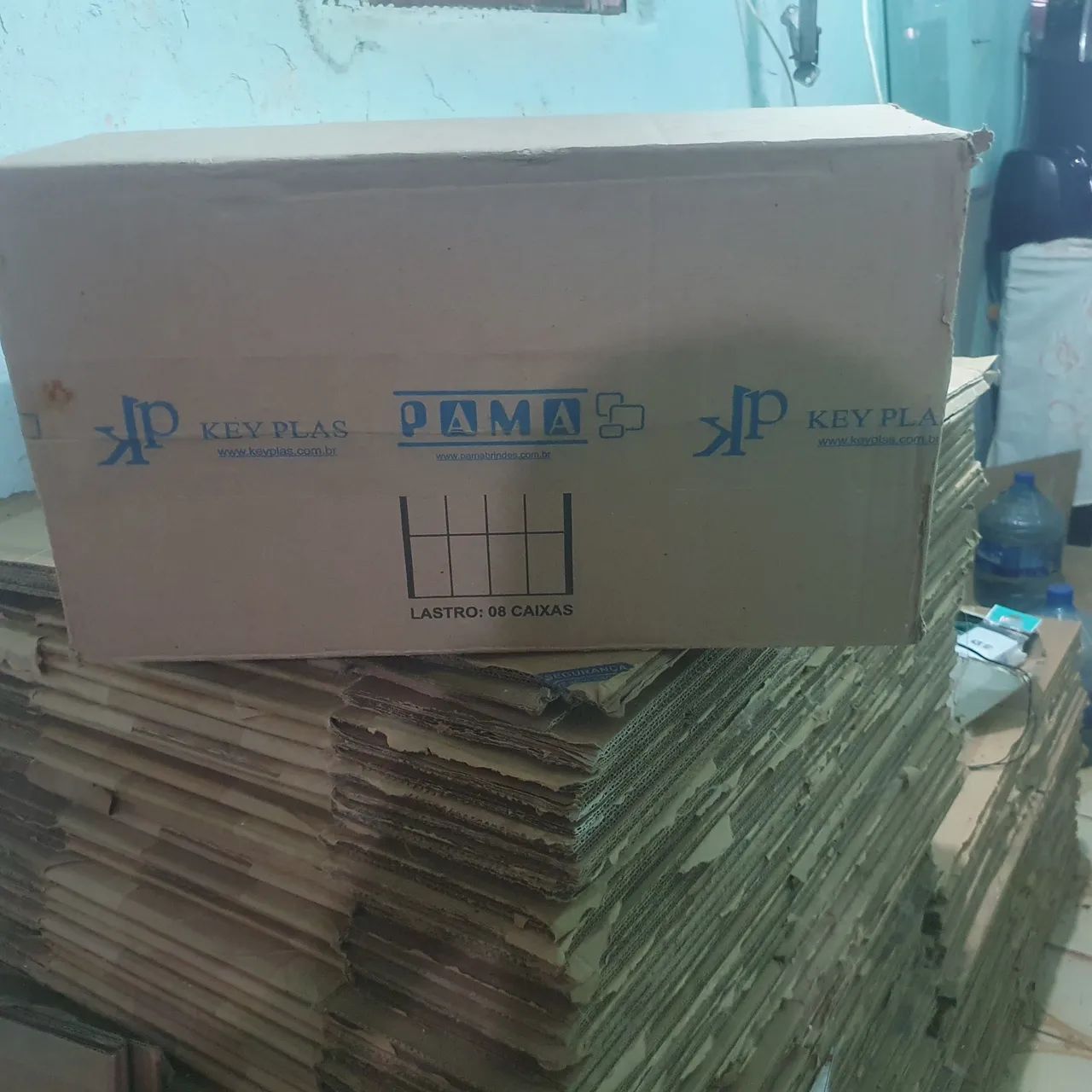 Caixa de papelão para transporte .