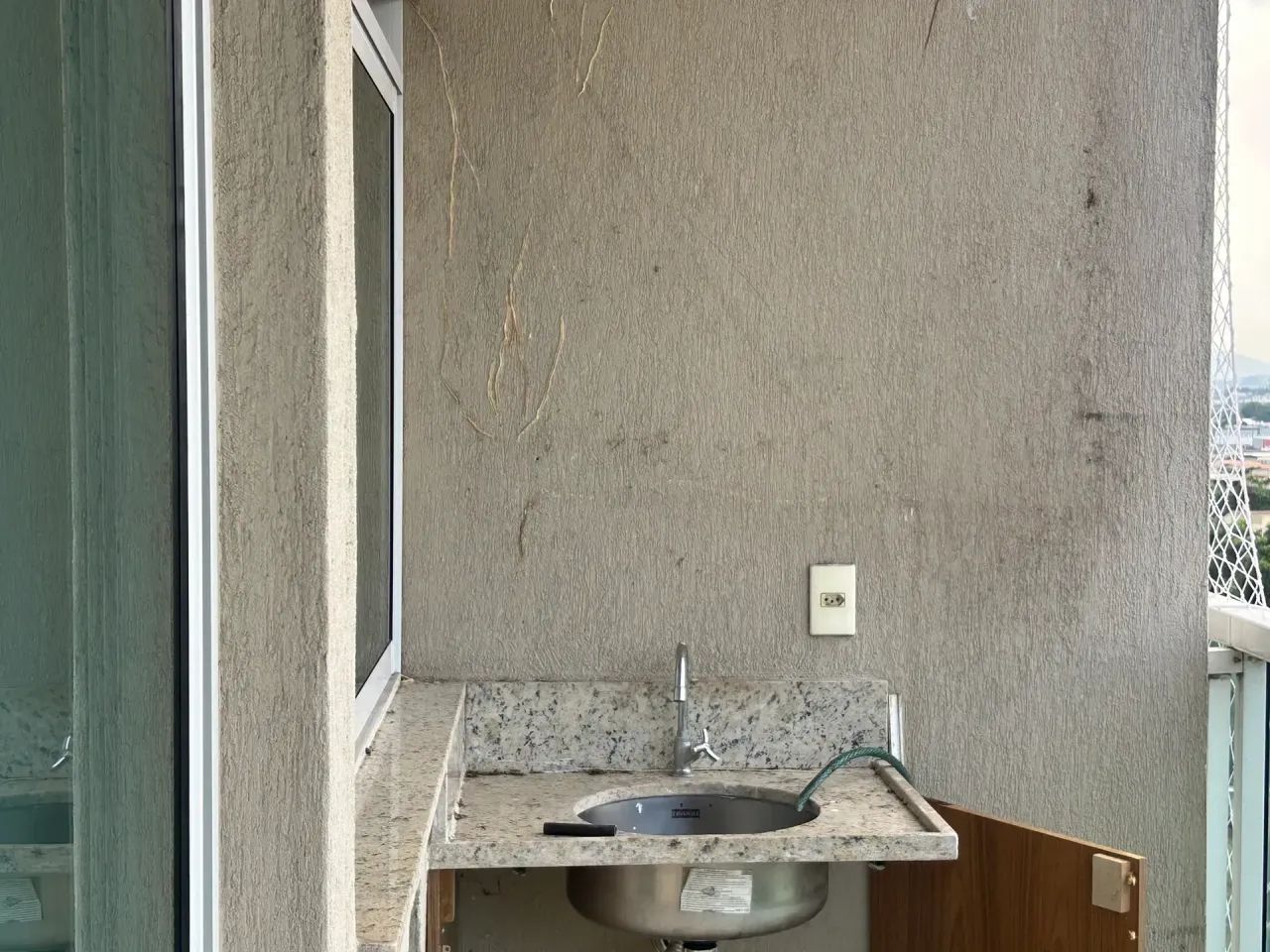 apartamento de dois quartos com varanda em Jacarepaguá - Foto 3