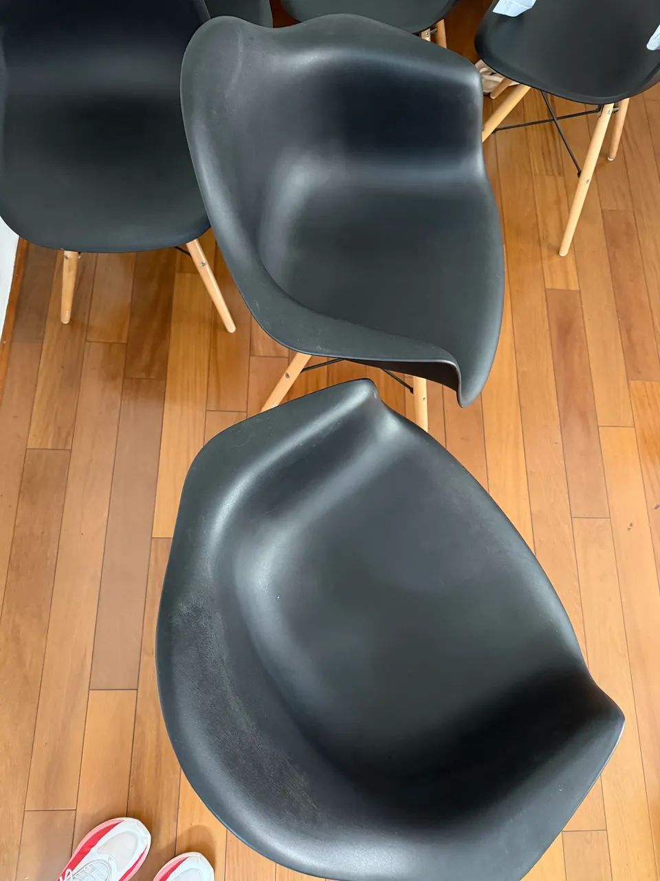 Cadeiras Eames Preta - R$ 80 cada - Foto 2
